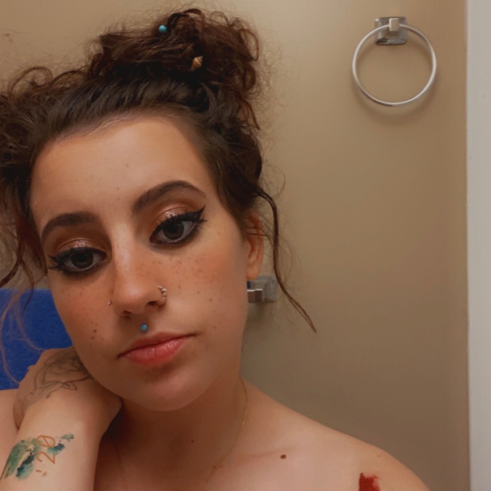 Meet your Posher, Meaghan
